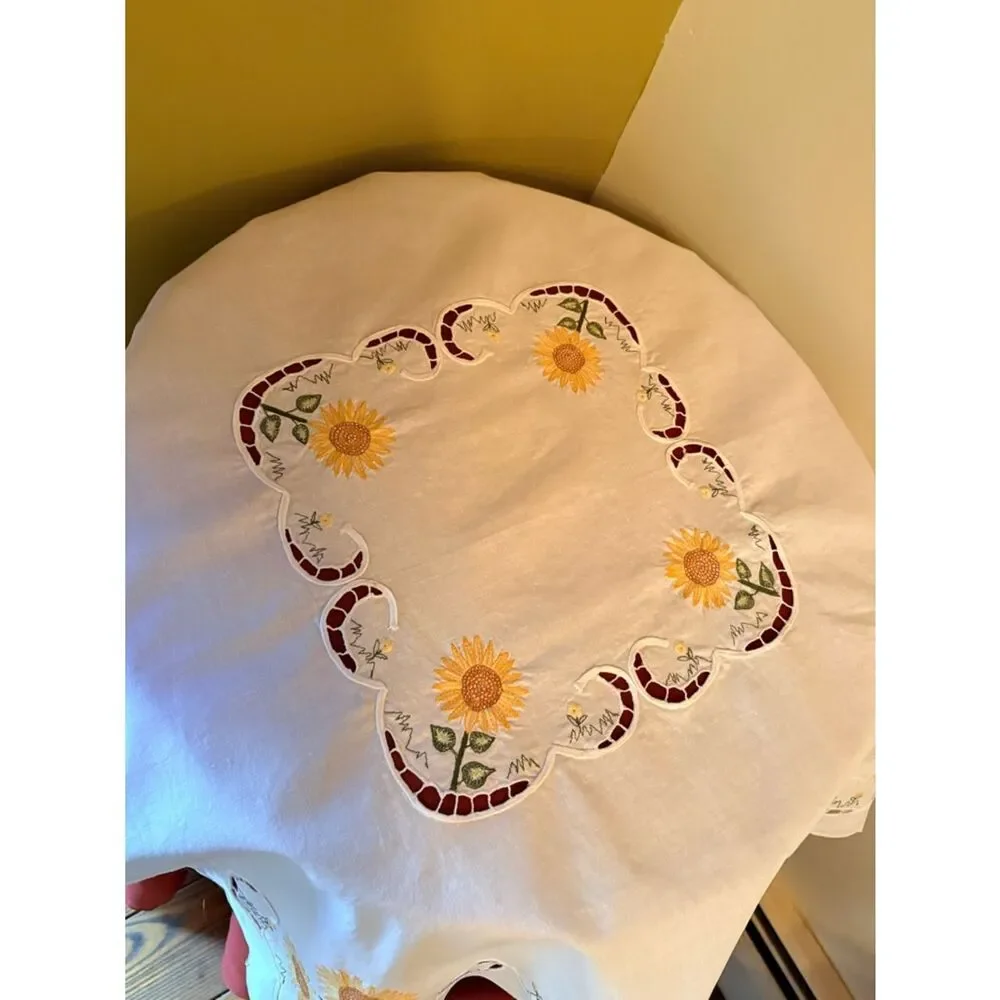 Vintage Sunflower Tablecloth Embroidered Cutwork 32” Cotton Floral